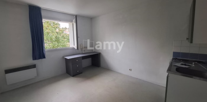 Image 2 sur 4 - Appartement  ·  Location · Bordeaux (33800) · 1 pièce · 19m²