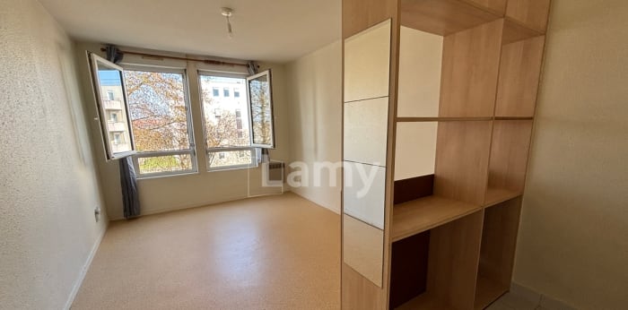 Image 10 sur 13 - Appartement  ·  Location · Dijon (21000) · 1 pièce · 22m²