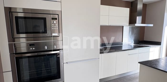 Image 2 sur 8 - Appartement  ·  Location · Lyon (69007) · 3 pièces · 64m²