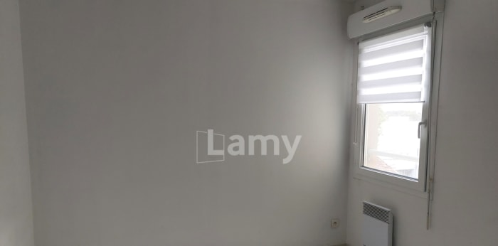 Image 8 sur 11 - Appartement  ·  Location · Nimes (30900) · 2 pièces · 47m²