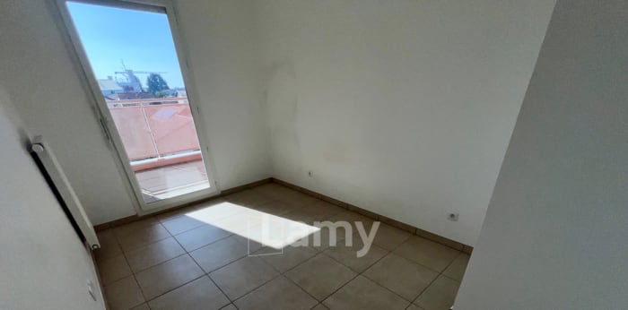 Image 8 sur 8 - Appartement  ·  Location · Villeurbanne (69100) · 3 pièces · 72m²