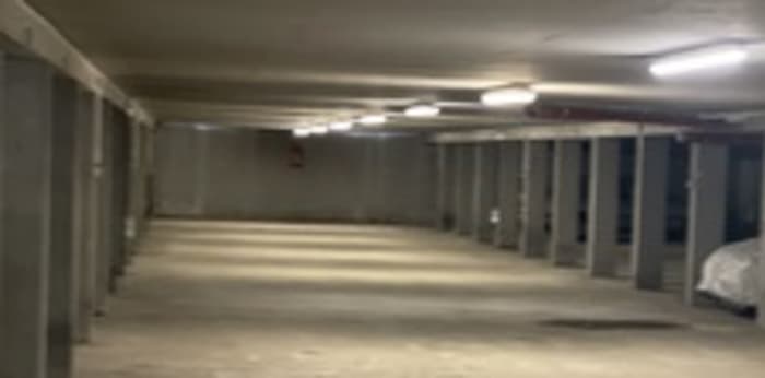 Image 2 sur 2 - Parking/box  ·  Location · Strasbourg (67100)
