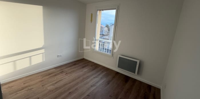 Image 8 sur 27 - Maison/villa  ·  Location · La Chapelle En Serval (60520) · 5 pièces · 96m²