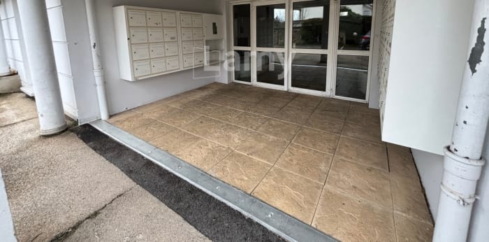 Image 7 sur 9 - Appartement  ·  Location · Dijon (21000) · 1 pièce · 18m²