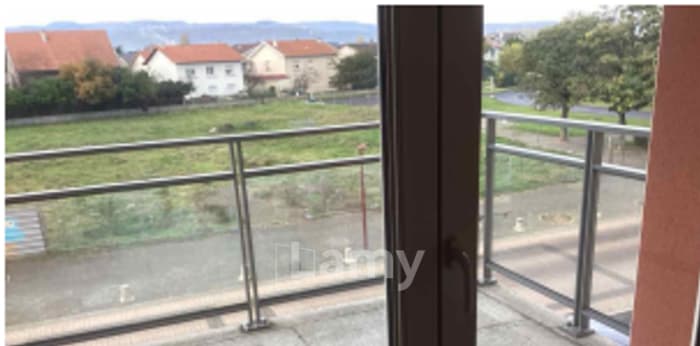 Image 2 sur 6 - Appartement  ·  Location · Aulnat (63510) · 2 pièces · 39m²