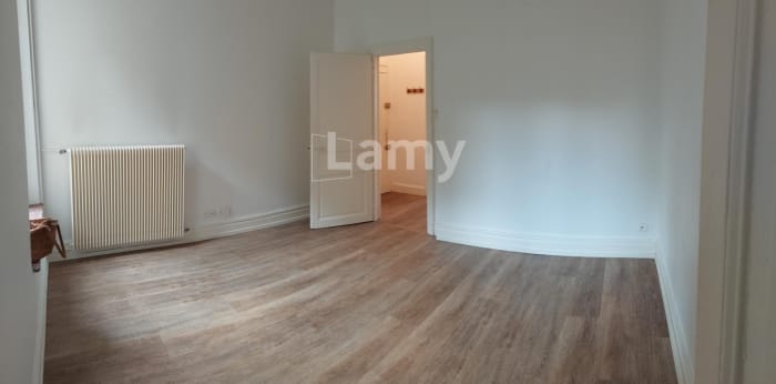 Image 8 sur 10 - Appartement  ·  Location · Nancy (54000) · 2 pièces · 45m²
