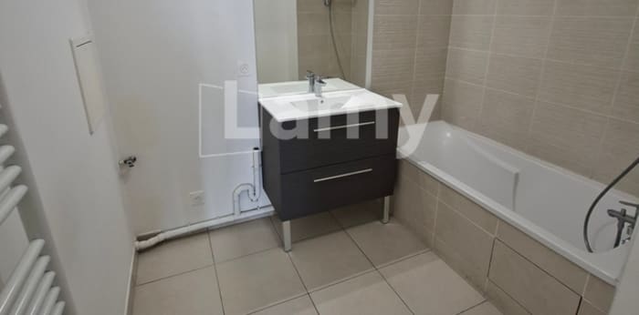 Image 5 sur 6 - Appartement  ·  Location · Bobigny (93000) · 2 pièces · 43m²