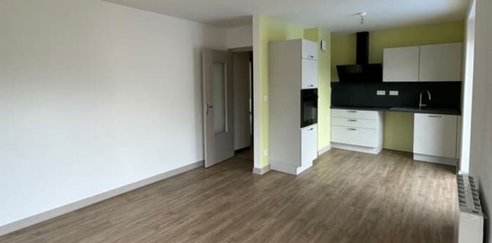 Image 5 sur 13 - Maison/villa  ·  Location · St Etienne De Crossey (38960) · 4 pièces · 87m²