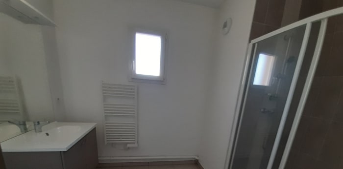 Image 6 sur 9 - Appartement  ·  Location · La Penne Sur Huveaune (13821) · 3 pièces · 64m²