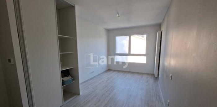 Image 3 sur 7 - Appartement  ·  Location · Clermont Ferrand (63000) · 1 pièce · 27m²