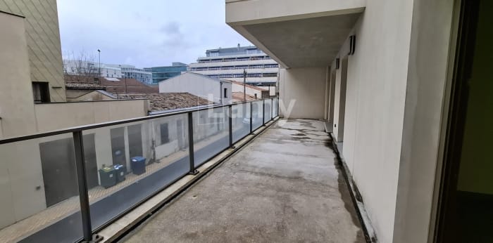 Image 1 sur 5 - Appartement  ·  Location · Bordeaux (33800) · 5 pièces · 123m²