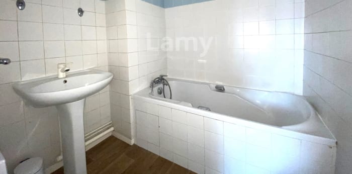 Image 8 sur 9 - Appartement  ·  Location · Limoges (87000) · 2 pièces · 43m²