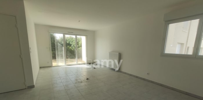 Image 1 sur 8 - Appartement  ·  Location · Bedarrides (84370) · 3 pièces · 61m²