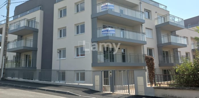 Image 4 sur 7 - Appartement  ·  Location · Clermont Ferrand (63000) · 2 pièces · 46m²