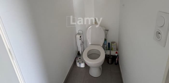 Image 7 sur 9 - Appartement  ·  Location · Clermont Ferrand (63100) · 3 pièces · 61m²