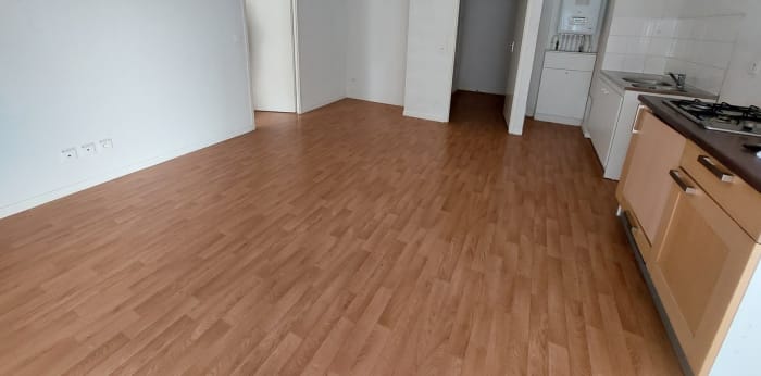 Image 1 sur 5 - Appartement  ·  Location · Cenon (33150) · 3 pièces · 56m²