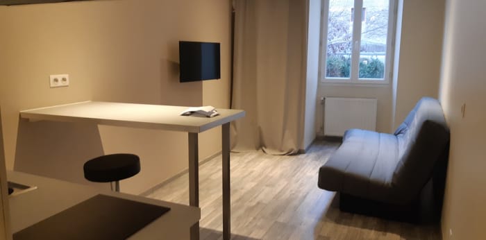 Image 6 sur 8 - Appartement  ·  Location · Chambery (73000) · 1 pièce · 21m²