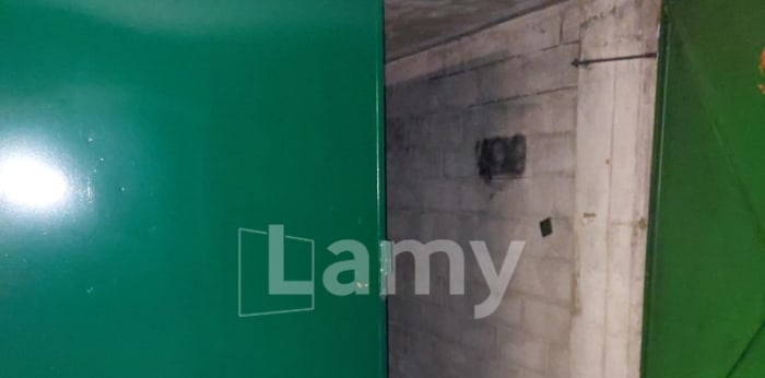 Image 2 sur 3 - Parking/box  ·  Location · Paris (75017) · 12m²