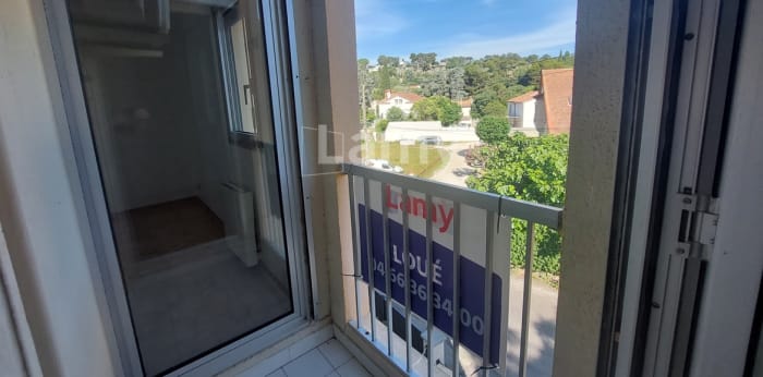 Image 14 sur 20 - Appartement  ·  Location · Nimes (30000) · 3 pièces · 64m²