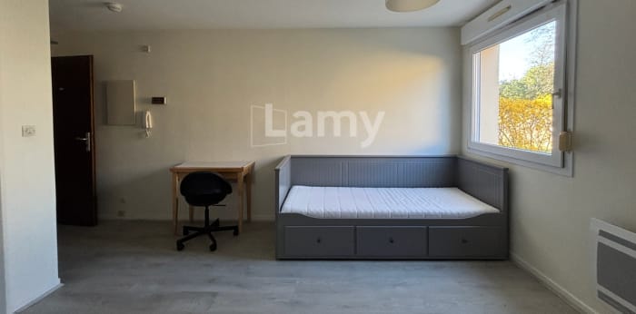 Image 4 sur 10 - Appartement  ·  Location · Dijon (21000) · 1 pièce · 18m²