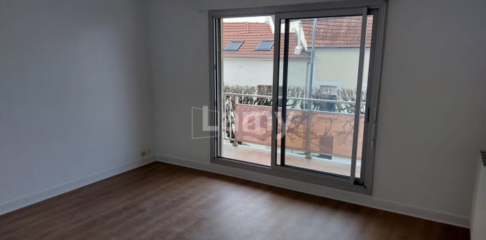 Image 1 sur 8 - Appartement  ·  Location · Poissy (78300) · 2 pièces · 50m²