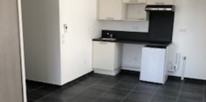 Image 2 sur 6 - Appartement  ·  Location · Clermont Ferrand (63100) · 1 pièce · 32m²