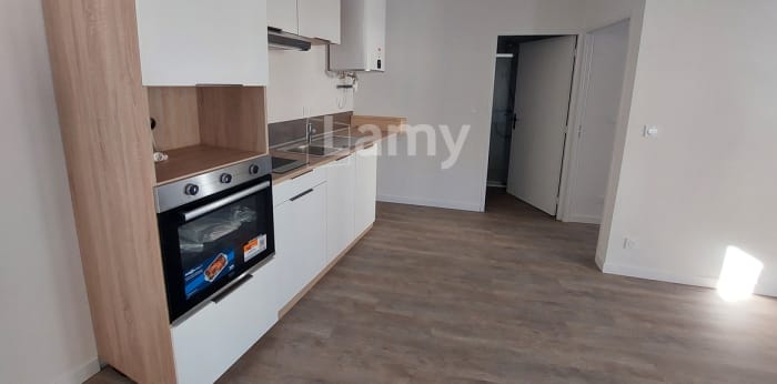 Image 4 sur 7 - Appartement  ·  Location · Brassac Les Mines (63570) · 2 pièces · 48m²