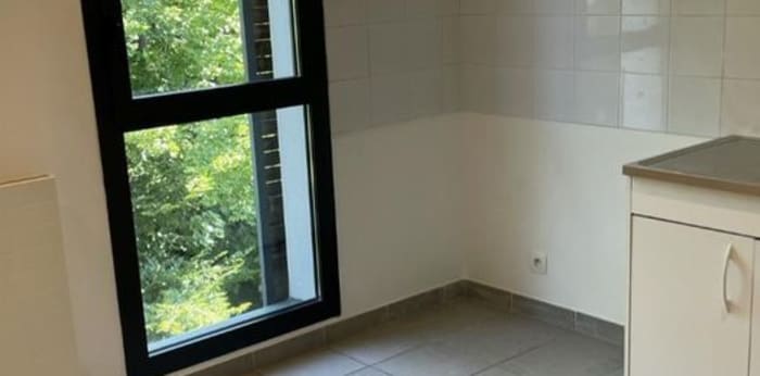 Image 2 sur 7 - Appartement  ·  Location · Fontaines Sur Saone (69270) · 5 pièces · 118m²