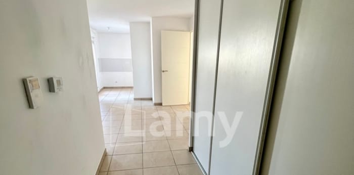 Image 7 sur 13 - Appartement  ·  Location · Villeurbanne (69100) · 3 pièces · 66m²