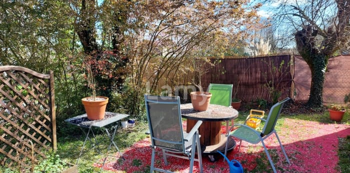 Image 1 sur 9 - Maison/villa  ·  Location · Lux (71100) · 3 pièces · 65m²