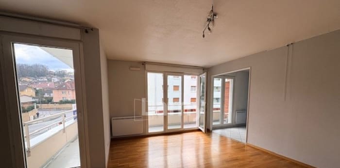 Image 3 sur 10 - Appartement  ·  Location · Besancon (25000) · 4 pièces · 77m²