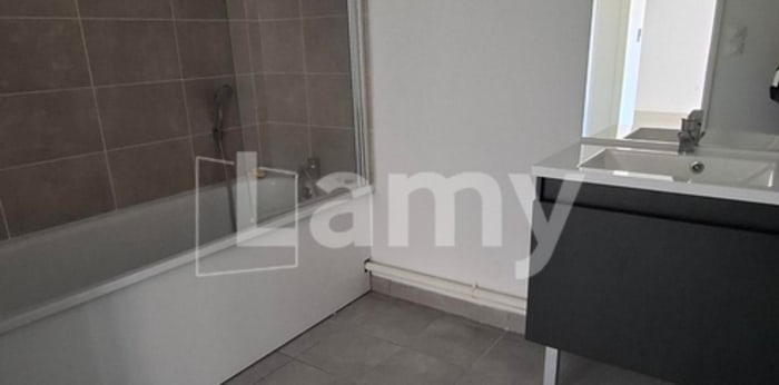 Image 6 sur 9 - Appartement  ·  Location · Lille (59160) · 2 pièces · 47m²