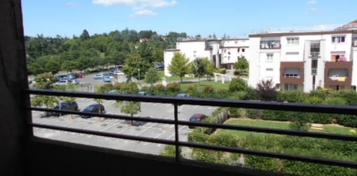 Image 4 sur 5 - Appartement  ·  Location · St Genis Laval (69230) · 2 pièces · 47m²