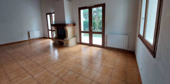 Image 13 sur 24 - Maison/villa  ·  Location · St Palais Sur Mer (17420) · 5 pièces · 90m²