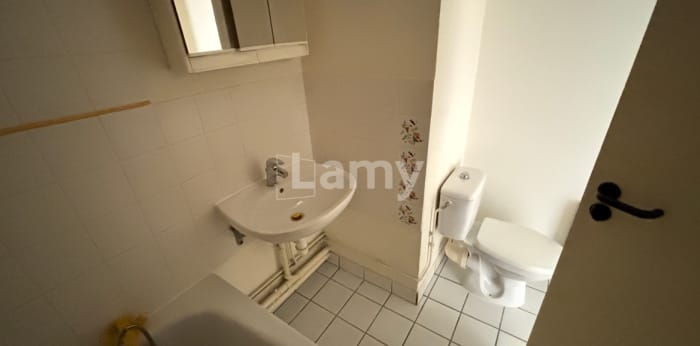 Image 9 sur 10 - Appartement  ·  Location · Dijon (21000) · 1 pièce · 21m²