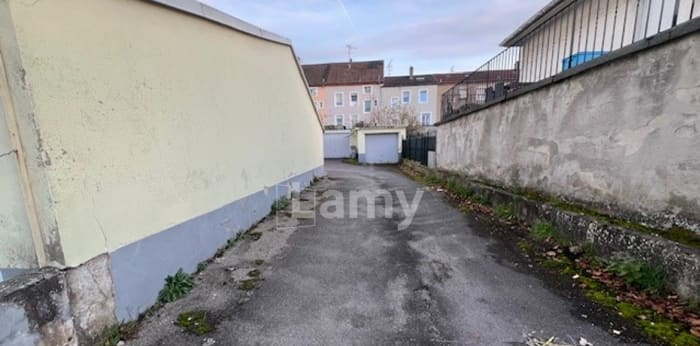 Image 2 sur 5 - Parking/box  ·  Location · Mulhouse (68100) · 9m²