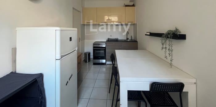 Image 5 sur 8 - Appartement  ·  Location · Reims (51100) · 1 pièce · 31m²