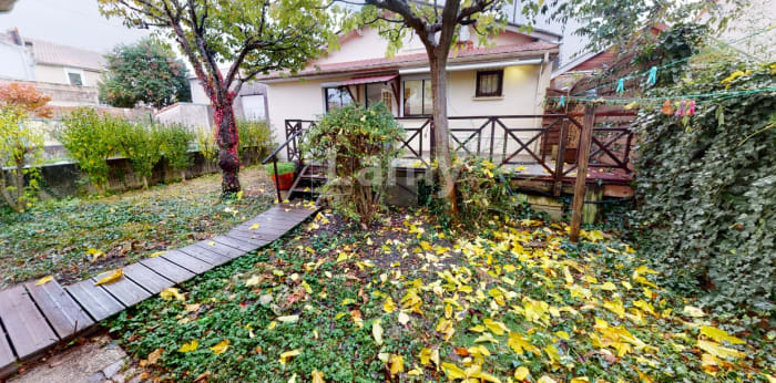 Image 1 sur 3 - Maison/villa  ·  Location · Bordeaux (33300) · 3 pièces · 82m²