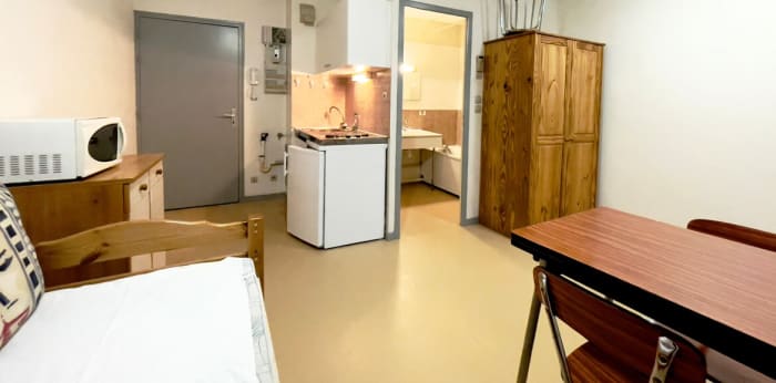 Image 2 sur 4 - Appartement  ·  Location · Hauts De Bienne (39400) · 1 pièce · 19m²