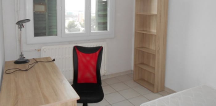 Image 3 sur 19 - Appartement  ·  Location · Nimes (30900) · 1 pièce · 27m²