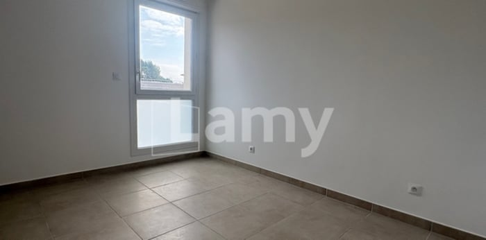 Image 4 sur 11 - Appartement  ·  Location · Les Angles (30133) · 2 pièces · 42m²