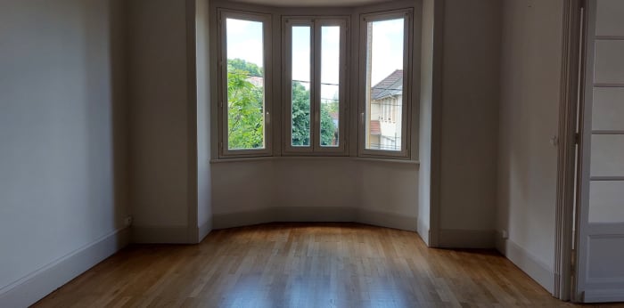 Image 3 sur 8 - Appartement  ·  Location · Lons Le Saunier (39000) · 4 pièces · 114m²