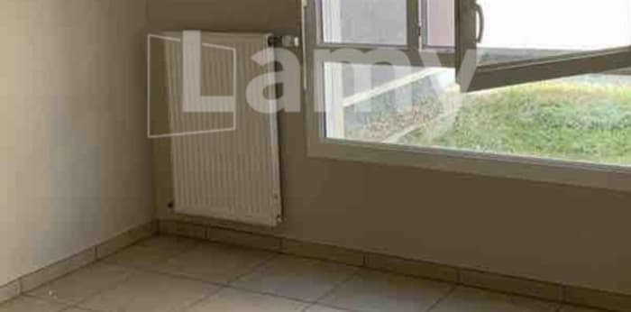 Image 2 sur 5 - Appartement  ·  Location · Villeurbanne (69100) · 3 pièces · 72m²