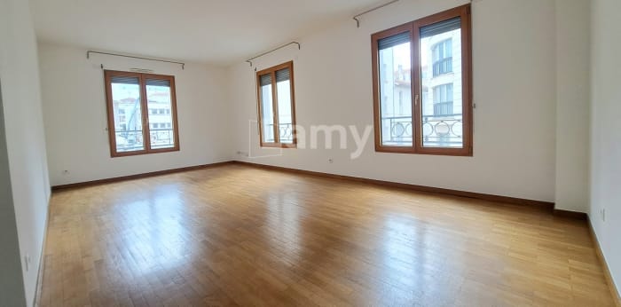 Image 1 sur 8 - Appartement  ·  Location · Lyon (69006) · 3 pièces · 79m²