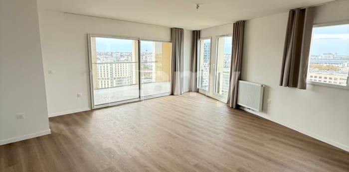 Image 1 sur 7 - Appartement  ·  Location · Bordeaux (33800) · 4 pièces · 98m²