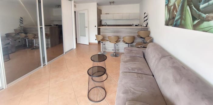 Image 3 sur 9 - Appartement  ·  Location · Cannes (06400) · 2 pièces · 42m²