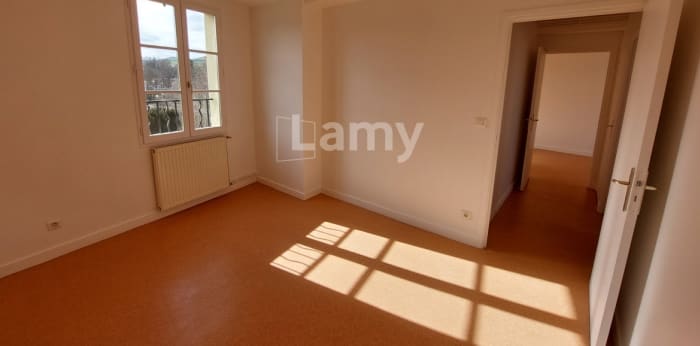 Image 5 sur 12 - Appartement  ·  Location · Coudes (63114) · 3 pièces · 56m²