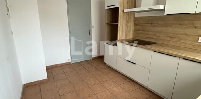 Image 2 sur 7 - Appartement  ·  Location · Lyon (69007) · 3 pièces · 89m²
