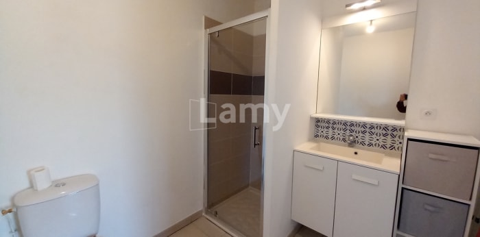 Image 7 sur 9 - Appartement  ·  Location · Marseille (13003) · 2 pièces · 35m²