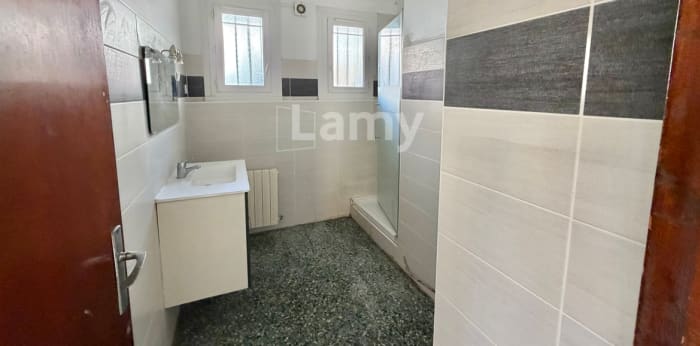 Image 3 sur 3 - Appartement  ·  Location · Le Grau Du Roi (30240) · 4 pièces · 100m²